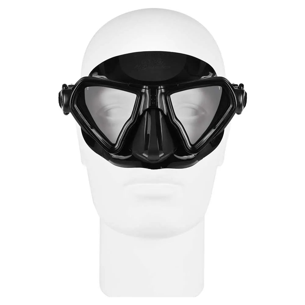 H.dessault by c4 Element spearfishing mask